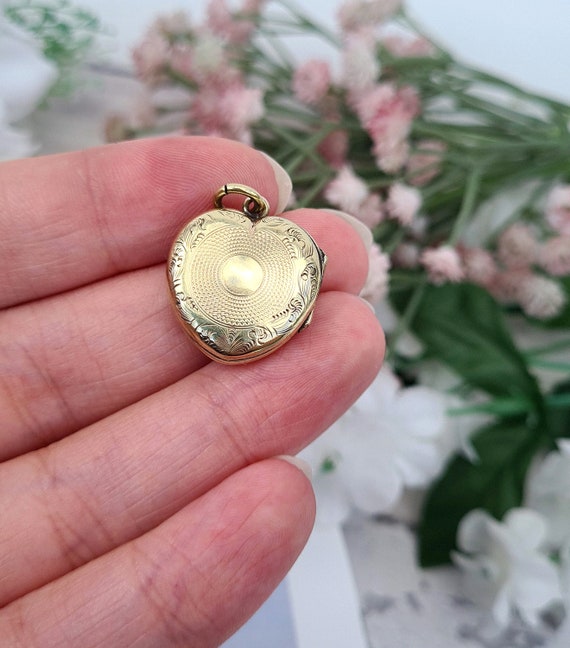 Antique C1850 Early Victorian Gold Tone Love Heart Locket Pendant Necklace