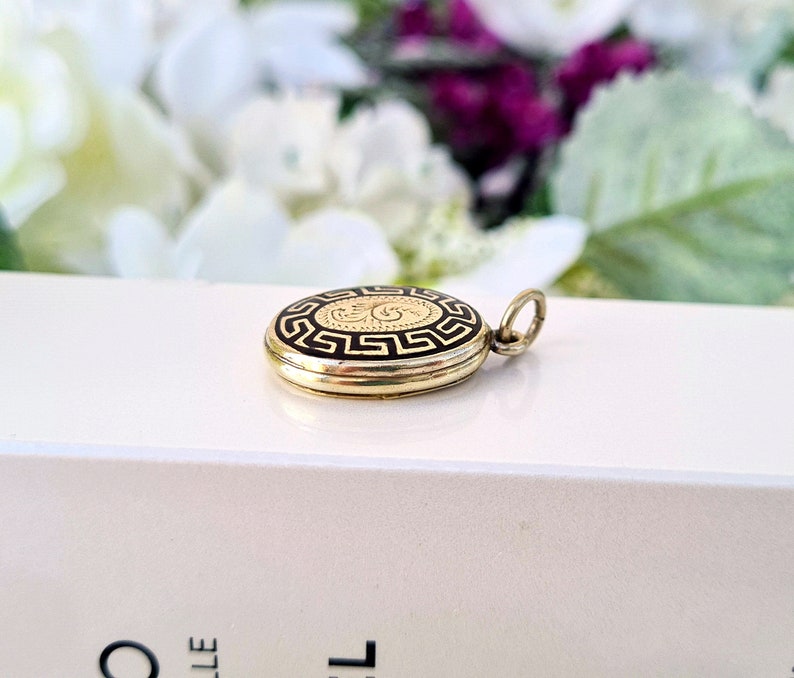 Antique Victorian Gold Tone Engraved Black Enamel Glass Locket Pendant ...