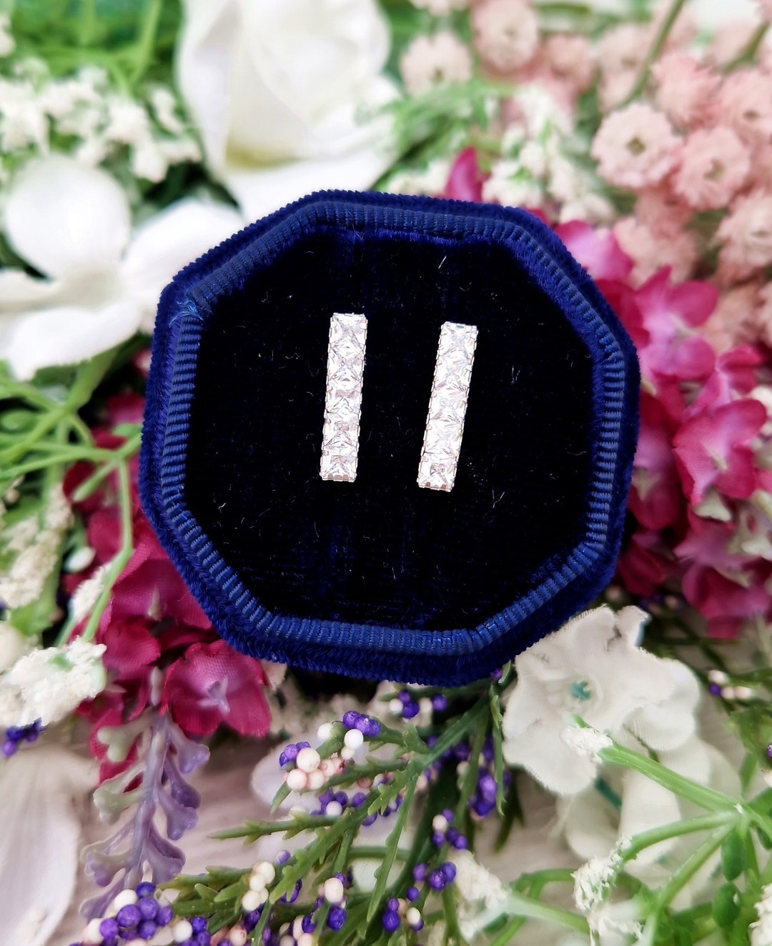 Vintage Art Deco Style 9ct White Gold Sparkly Crystal Panel Stud