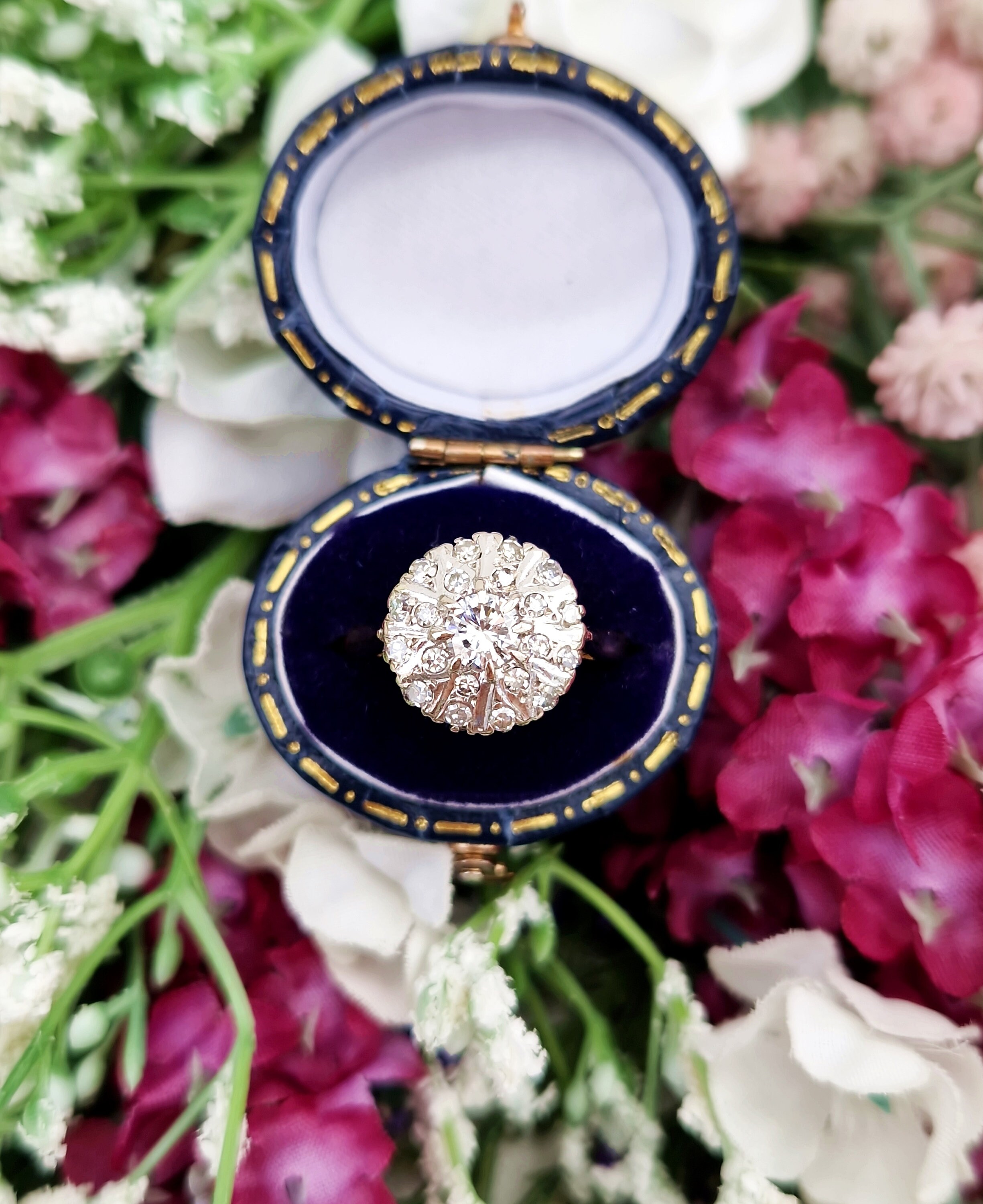 Vintage 18ct Yellow Gold Impressive 0.70cts Diamond Cluster