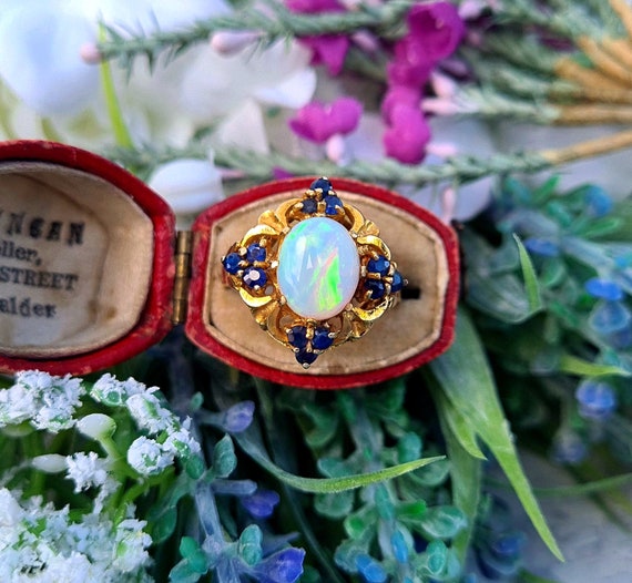Vintage 1972 9ct Yellow Gold Ornate Opal and Sapp… - image 3