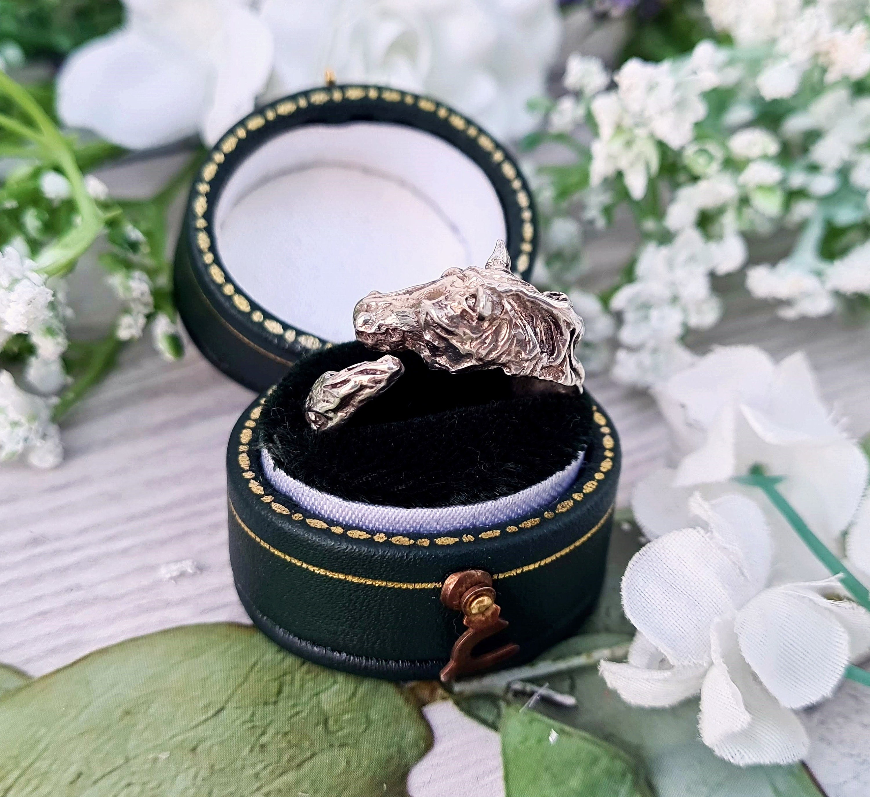 Bague En Argent Massif Old School Avec Trois Têtes De Cheval - Modèle T58 - Occasion