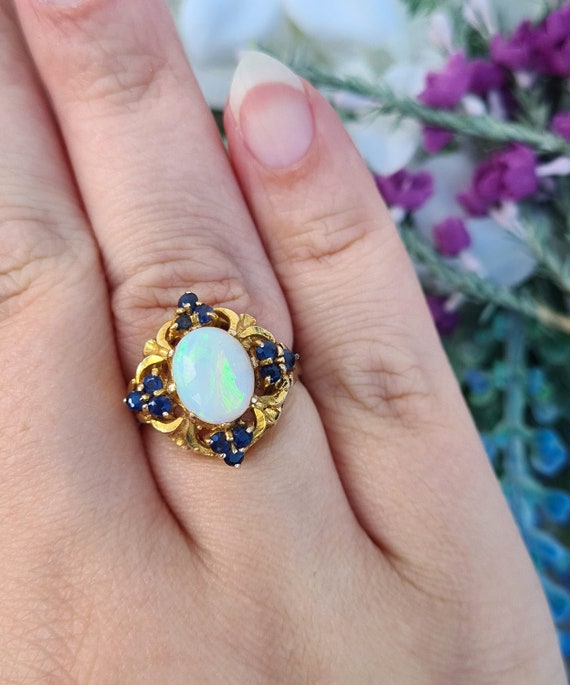 Vintage 1972 9ct Yellow Gold Ornate Opal and Sapp… - image 10