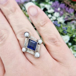 Antique Art Deco 18ct Gold Royal Blue Sapphire & White Pearl Statement Ring / Size Q 1/2 or 8.5 image 2