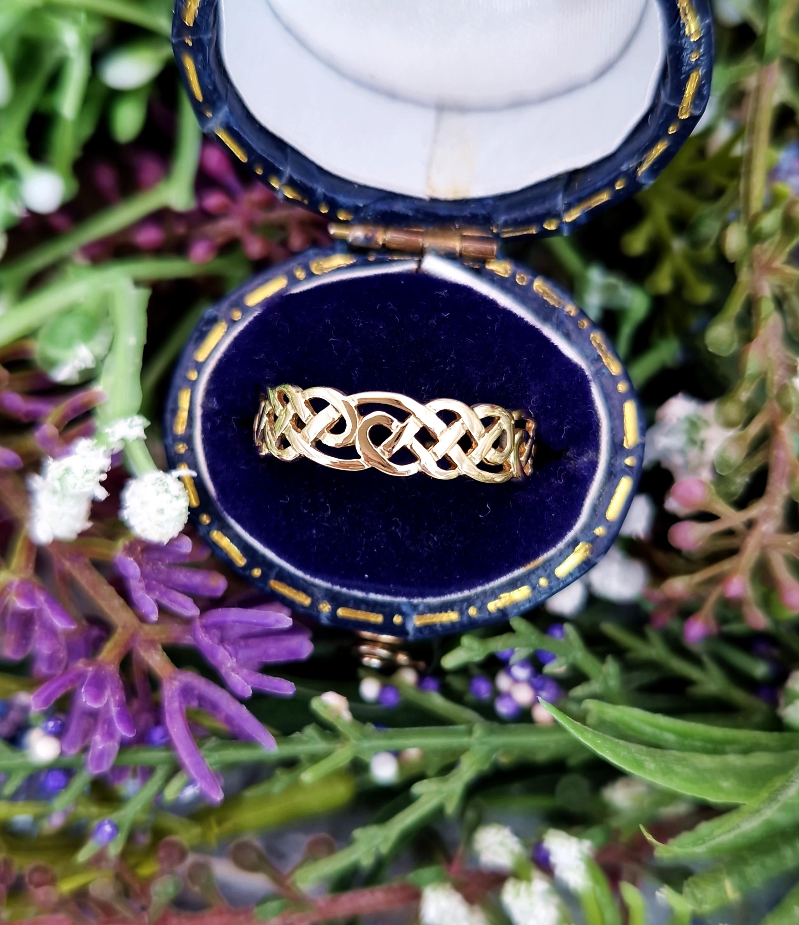 90s Celtic Arts floral Celtic ball ring
