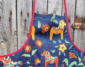 Swedish Dala Horse Linen Apron | Nordic Kitchen Gift for Women | Dalarna
