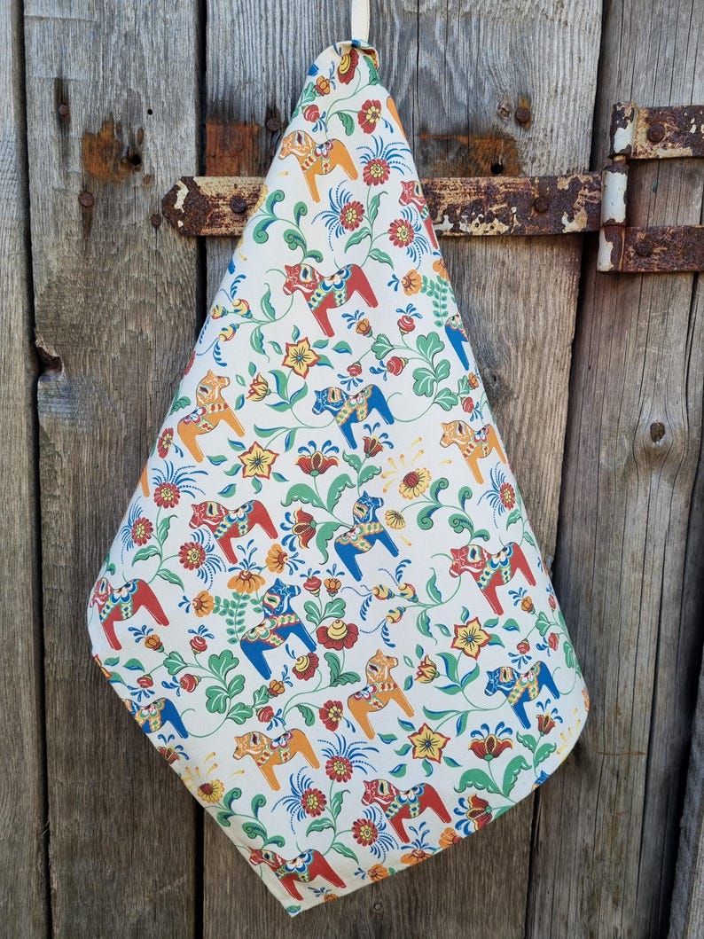 Vivicreate Swedish Dala Horse Kitchen Towel - Thumbnail 3