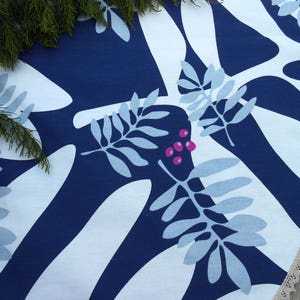 Christmas Home Decor Christmas Decoration Christmas Decor Scandinavian Christmas Floral Christmas Tree Skirt Swedish Christmas Tree Skirts
