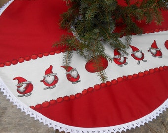 Christmas Red Tree Skirt Denmark Christmas Danish Christmas Scandinavian Christmas Scandi Ornament Gnome Nisse Swedish Christmas Nordic
