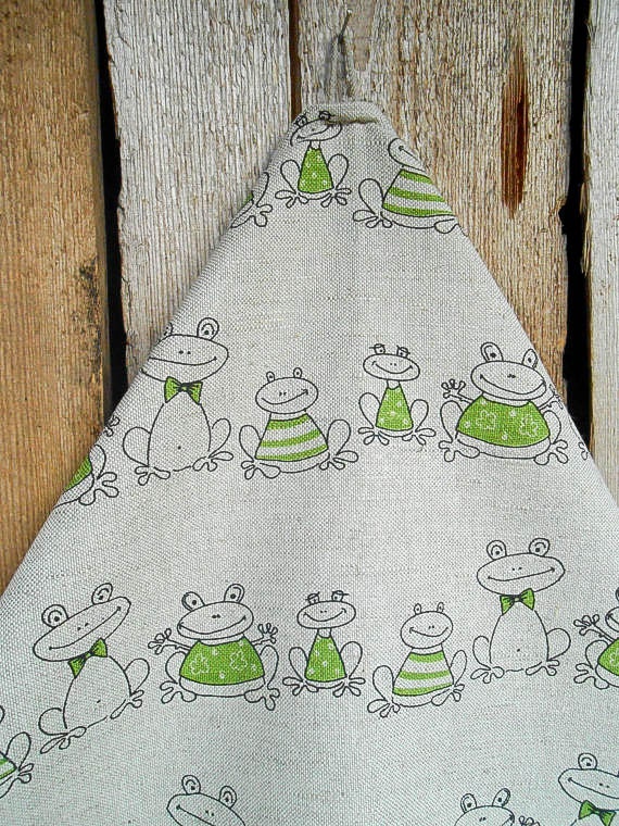 Frog Towel Frog Decor Green Frog Tea Towel Hand Towel Kitchen Towel Gift For Mom Christmas Gift Birthday Gift Frog Fabric Frog Lovers Gift