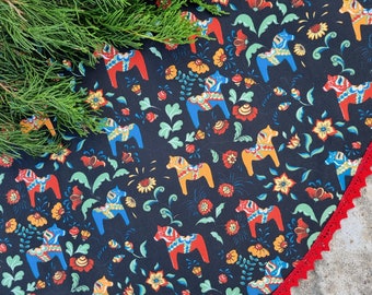 Gonna per albero di Natale svedese Tessuto con cavallo Dala svedese Tessuto svedese Natale svedese Tessuto nordico Tessuto scandinavo Decorazione svedese
