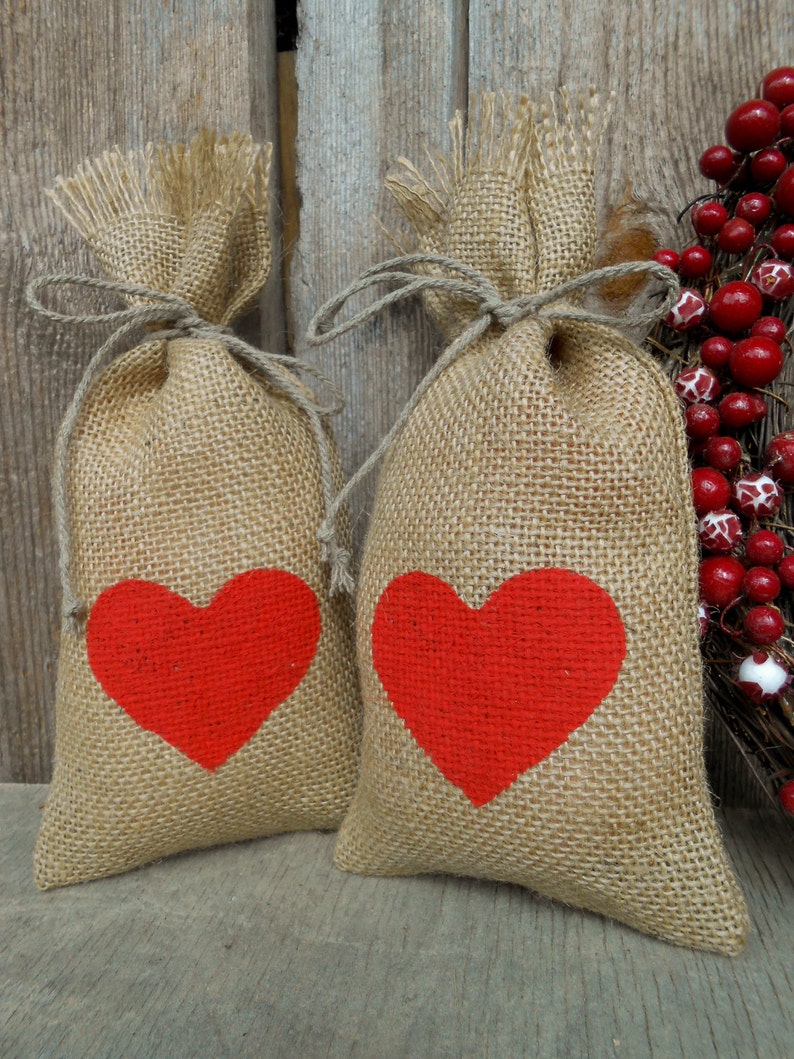 Burlap Favor Bags Burlap Bags Wedding Favor Bags Party Favor Bags Wedding Gift Bags Rustic Wedding Heart Bags Candy Bags Valentine Favor Bag image 2