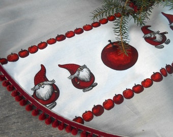 Christmas Tree Skirt Christmas Decor Holiday Decor God Jul Danish Christmas Nordic Christmas Gnome Nisse Swedish Christmas Nordic Holiday