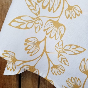 Kitchen Towel Dish Towel Floral Towel Flower Towel Tea Towel Flower Linen Hand Towel Gift For Mother Scandinavian Swedish Fabric Retro Towel
