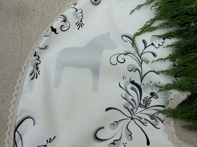 Swedish Dala Horse Fabric Christmas Tree Skirt Swedish Fabric Swedish Christmas Nordic Christmas Swedish Christmas Decor Christmas Ornament image 4