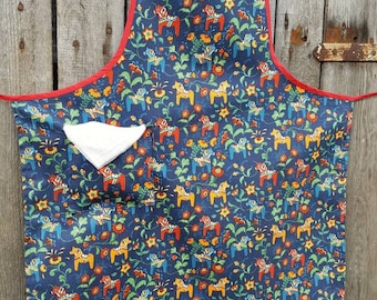 Grembiule da donna svedese Dala con cavallo, grembiule da cucina, grembiule scandinavo con tasche, regalo per la festa della mamma.