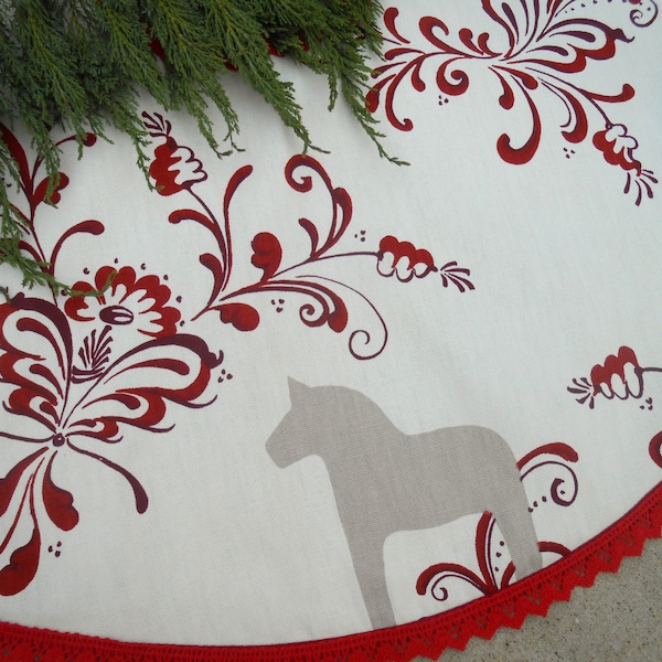 Swedish Christmas Tree Skirt Swedish Horse Swedish Dala Horse Fabric Swedish Christmas Nordic Christmas Decor Christmas Ornament Horse Decor