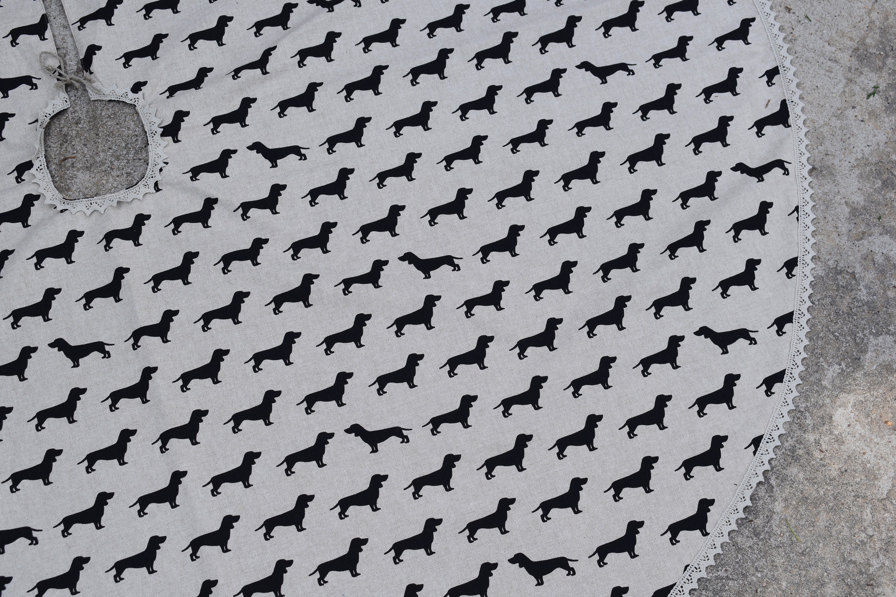 Dog Tree Skirt 
