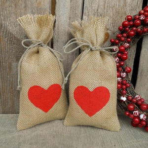 Burlap Favor Bags Burlap Bags Wedding Favor Bags Party Favor Bags Wedding Gift Bags Rustic Wedding Heart Bags Candy Bags Valentine Favor Bag image 1