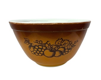 80’s PYREX Old Orchid 401 1.5 PT Mixing Bowl