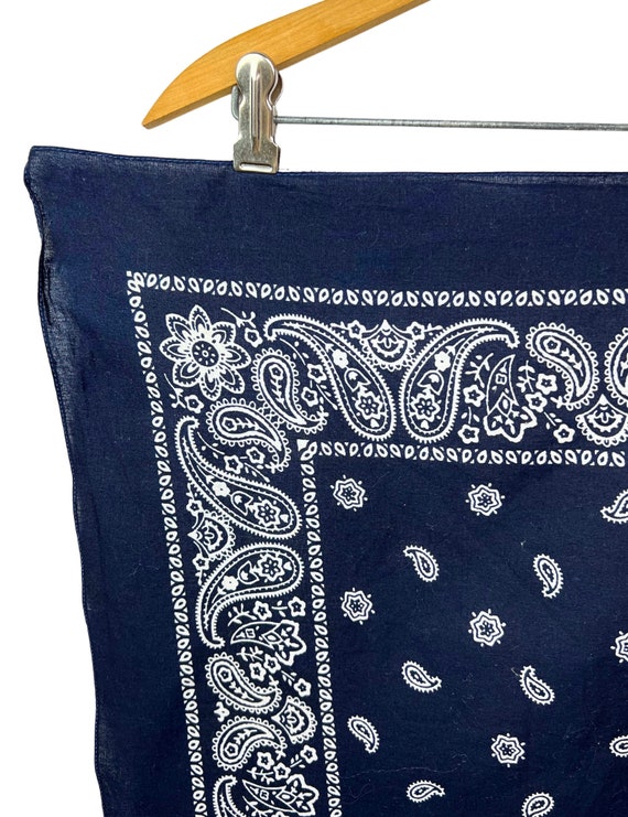 80s Navy Elephant Handkerchief Bandana 21” x 22” Gem