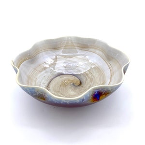 Handmade Murano Glass Bowl: Ivory Chalcedony Spiral, Venetian Art