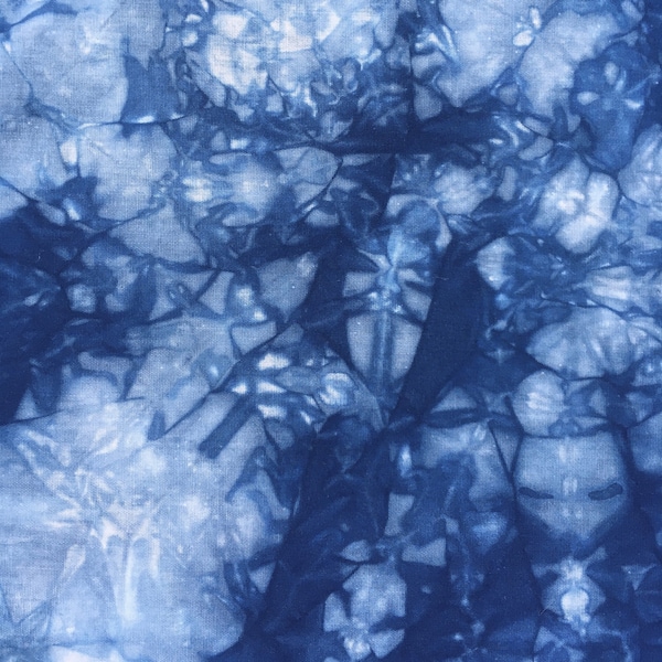 Indigo Shibori Stoff, handgefärbte Baumwoll-Tie Dye, Aquarell Ombre Stoff