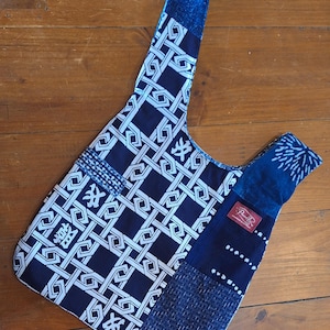 Japanese knot bag of indigo Japanese cottons