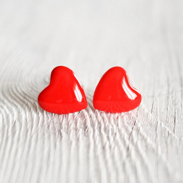 Tiny red heart stud earrings, post earrings, gift for her under 15, winter fashion by CuteBirdie