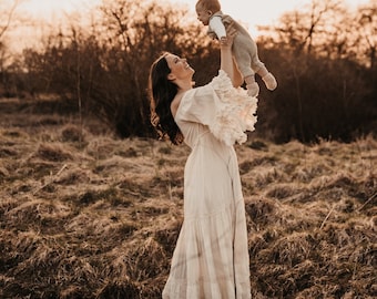 Boho Hochzeitskleid, Sommer Boho Kleid, Schulterfrei Kleid, Rüschen Kleid, Maxi Weiß Kleid, Sommerkleid, Festival Kleid, Übergröße
