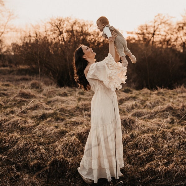 Boho Hochzeitskleid, Sommer Boho Kleid, Schulterfrei Kleid, Rüschen Kleid, Maxi Weiß Kleid, Sommerkleid, Festival Kleid, Übergröße