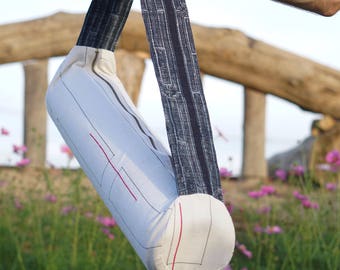 White Hemp Batik Indigo Yoga Mat Bag for Men and Women, Sustainable Tribal Hemp Yoga Bag with Strap Side or Cross Body, High Quality Zipper