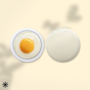 Perfect Fry AirTag Skin | Humorous Design AirTag Decal | Egg-themed AirTag Gadget | Breakfast Egg AirTag Protective Skin, Quirky Accessory