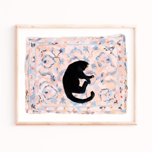 黒猫のウォールアート、黒猫のアートプリント、ラグの上で眠る猫、ピンクのウォールアート、リビングルームのウォールアート、猫好きへのギフト、モダンなリビングルームのアート