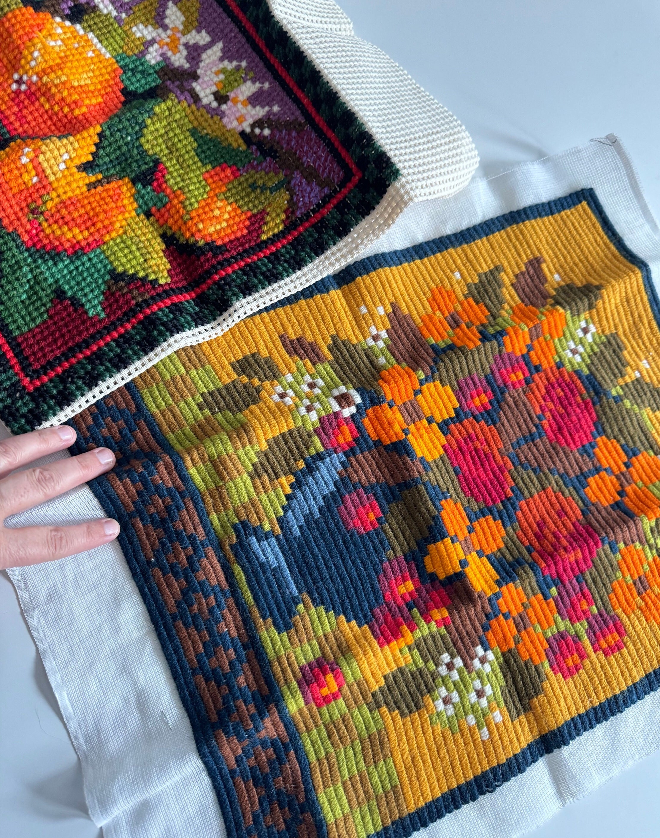 Broderie Crewel Vintage Années 70 – Fougère Et Fleurs 3D – Décoration Maison MCM