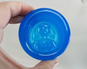 Excellent Scandinavian art glass Erik Höglund ashtray woman. Midcentury modern. Suncutcher.