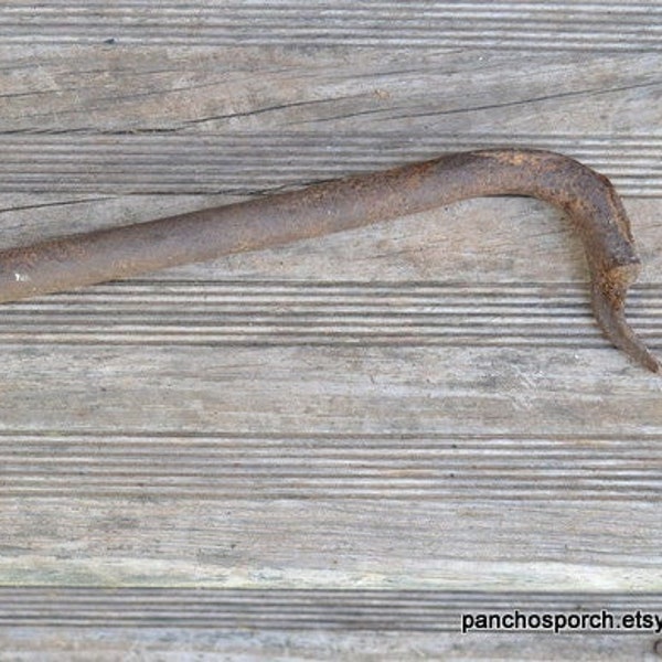 Vintage Rusty Metal Pry Bar Crowbar  Broken End Construction Tool Steampunk Garden Art Rustic Primitive Found Object PanchosPorch