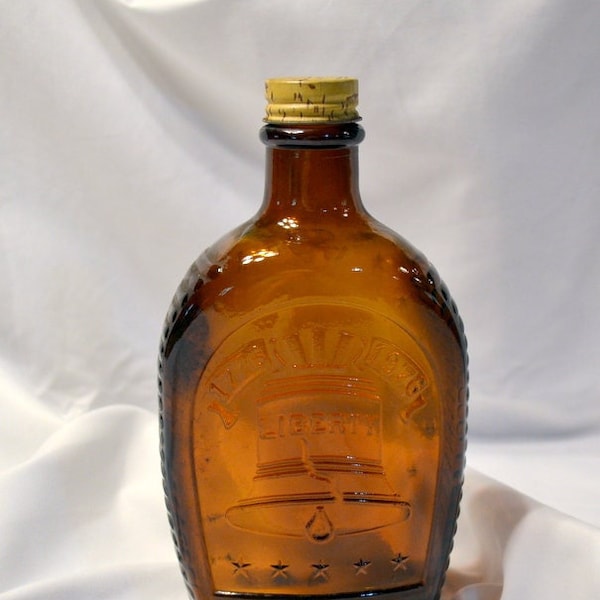 Vintage Log Cabin Brown Glass Bottle Bicentennial Empty Syrup Bottle with Lid Farmhouse Kitchen Decor Flower Vase Advertising Panchosporch