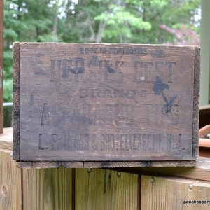 Vintage Hersh&#39;s Asparagus Tips Wooden Crate: Elizabeth NJ Display