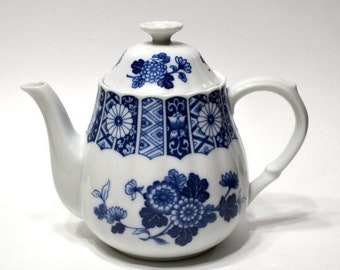 Vintage BLUE IMARI Teapot with Lid Blue White Asian Floral Tea Pot Chinoiserie Tea Party Lipper and Mann Vintage Gift Panchosporch