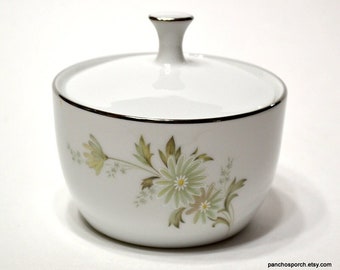 Vintage NORITAKE SOROYA Sugar Bowl with Lid Green Flowers Floral Daisies 1970s Dinnerware Pattern 6853 Japan PanchosPorch