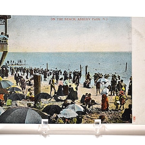 Vintage ASBURY PARK Carte postale New Jersey sur la plage Bains de soleil Parasols Personnes Souvenir Carte postale Souvenirs Papier Ephémères PanchosPorche