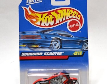 Vintage 1999 Hot Wheels Red Scorchin' Scooter Die-cast Motorcycle