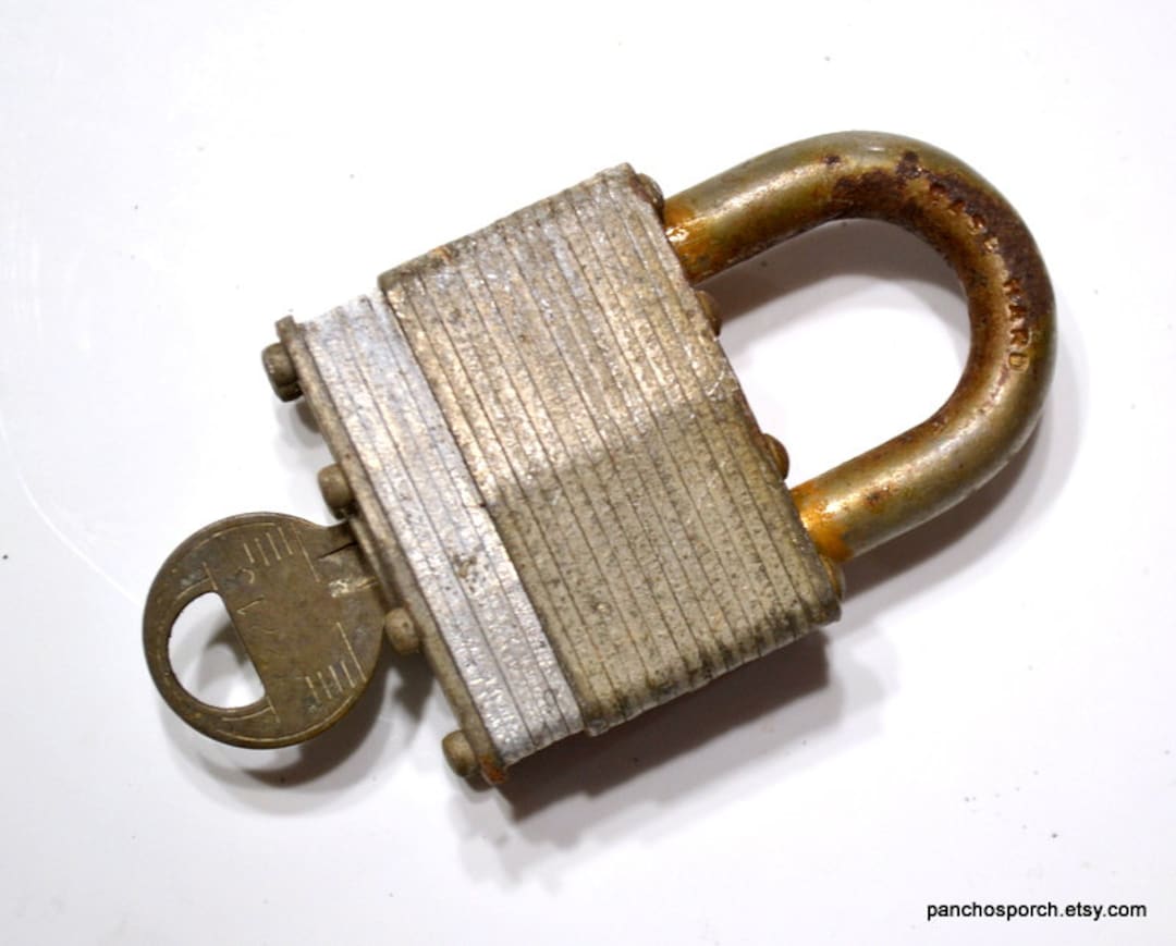 Vintage Master Padlock No 1 With Key Old Lock Works Mild Rusty Metal