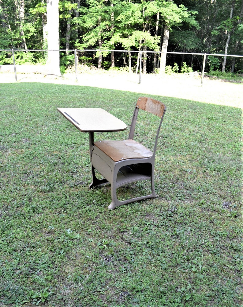 Vintage School Desk Child Size Envoy Beige Putty Retro Metal Etsy
