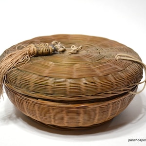 Vintage Woven Sewing Basket Round Wicker Lidded Basket Tassels Rustic Decorative Storage Basket Sewing Craft Room Decor PanchosPorch