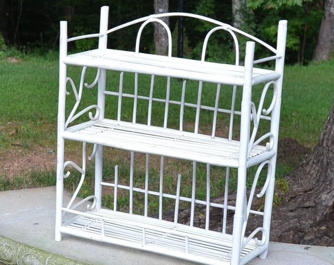 Vintage White Wicker Shelf Cottage Shabby Chic Panchosporch Etsy