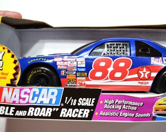 ミニカー NASCAR Rumble Roar Gas Can Racer Toy Biz 1/18 Scale 57080 - Rumble Roar NASCAR Gas Can Racer