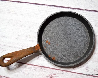 Vintage 5 Inch Cast Iron Skillet, Farmhouse Kitchen Decor