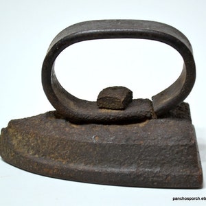 Vintage Sad Iron Heavy Cast Iron Solid Chunky Clothing Iron Doorstop Bookend Laundry Decor Antique Primitive Homestead Tool PanchosPorch